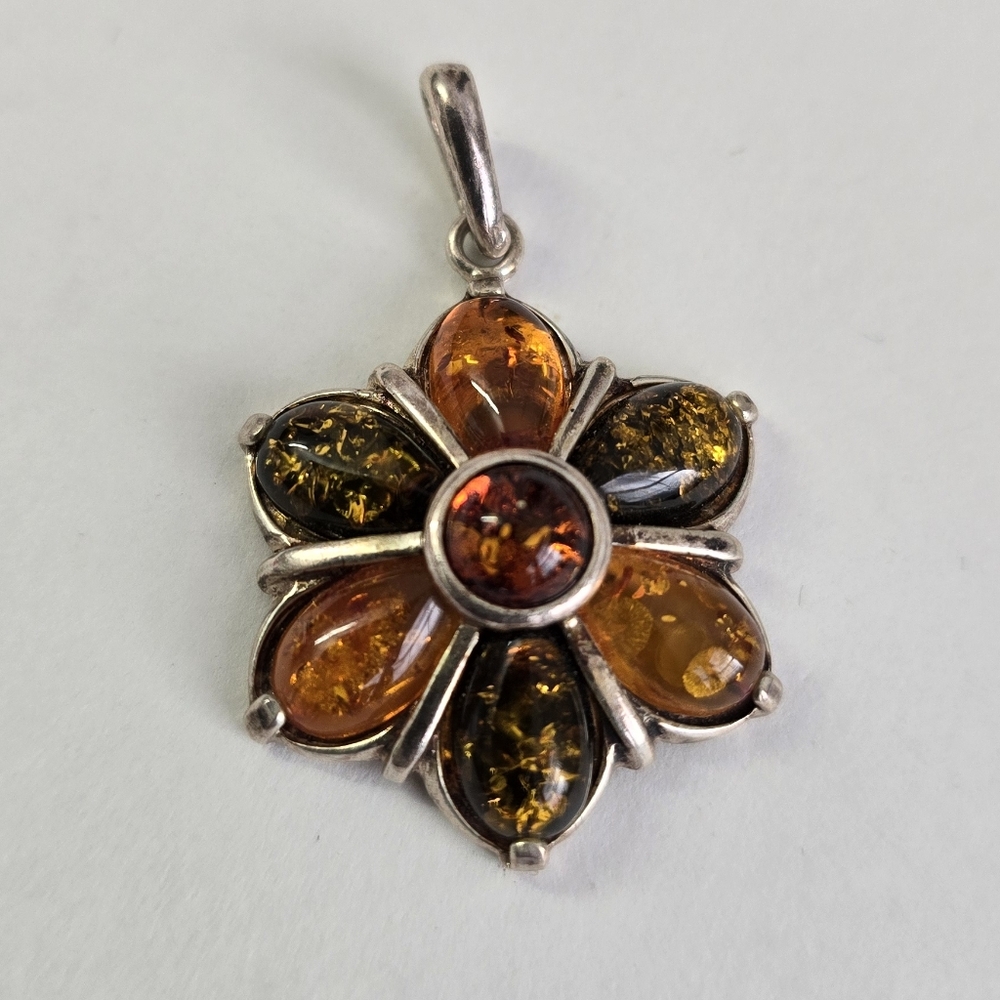 Rare Sterling Silver 925 Elegant Amber Floral Pendant